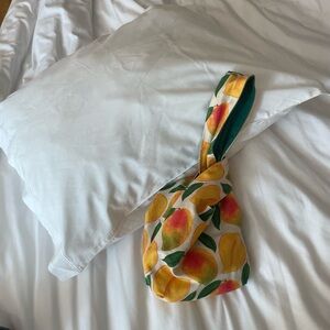 NWT Boutique Mango Print Tote Bag